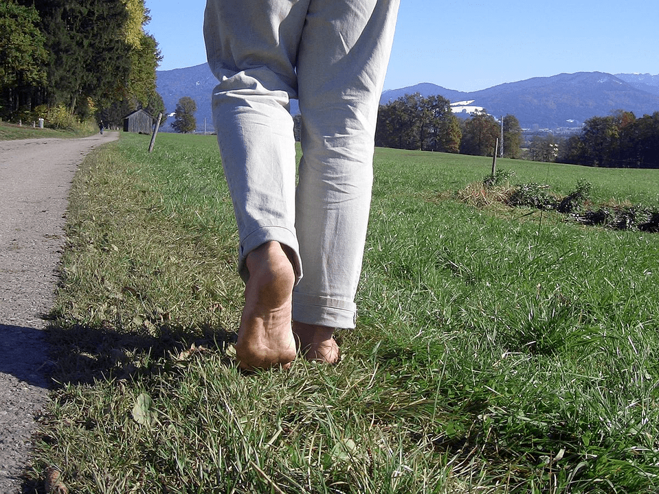 Andar descalço é bom para sua potência
